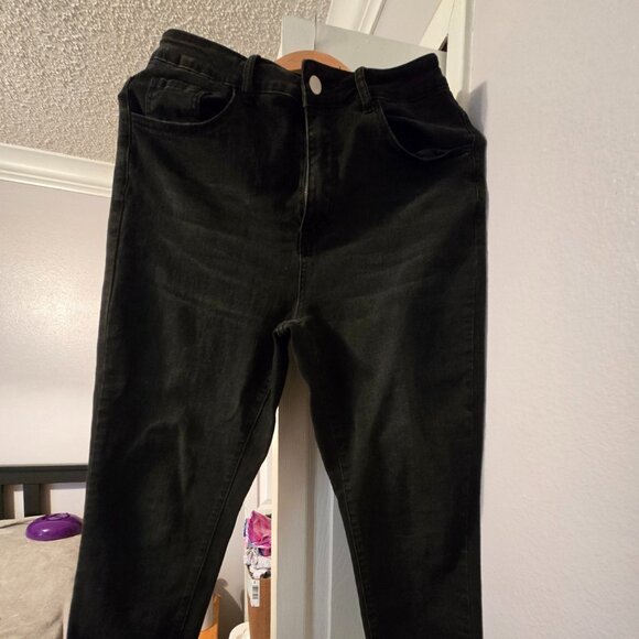 Shein Curve Women's Stretch Jeans - Picture 1 of 6